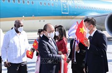 Le président Nguyen Xuan Phuc est arrivé à La Havane pour une visite officielle à Cuba