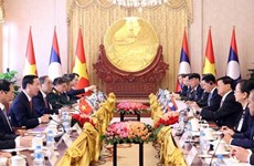 Entretien entre le président vietnamien et son homologue lao à Vientiane