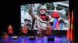 Un programme artistique spécial rapproche le Pérou des Vietnamiens