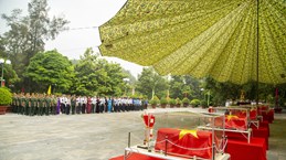Inhumation de restes de martyrs vietnamiens à Tay Ninh et à Dong Thap