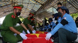 Kien Giang: Inhumation des restes de 175 soldats tombés pendant la guerre
