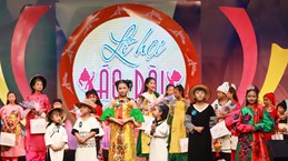 Le Festival d'ao dai des enfants du Vietnam promeut la quintessence de la culture nationale