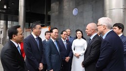 Le président Vo Van Thuong rend hommage à l'Oncle Ho à Londres