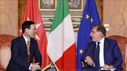 Le président Vo Van Thuong rencontre le président du Sénat italien