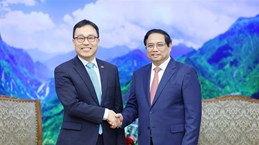 Le PM Pham Minh Chinh reçoit les nouveaux ambassadeurs de R. de Corée et du Laos au Vietnam