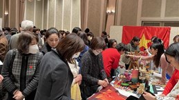 Le Vietnam à la foire caritative de la Société d'amitié des femmes d'Asie-Pacifique à Tokyo