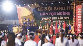 Hoa Binh: les Muong célèbrent la fête "Khai ha"