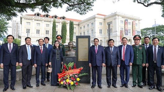 Activités du Premier ministre Pham Minh Chinh à Singapour