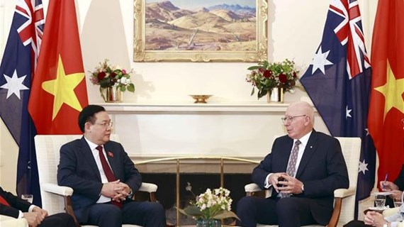 Le président de l'AN Vuong Dinh Hue rencontre le gouverneur général d'Australie