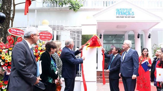 Le président du Sénat français à l’ouverture du nouveau siège de l’Institut français de Hanoi