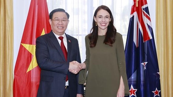 Le président de l’AN du Vietnam rencontre la Première ministre néo-zélandaise