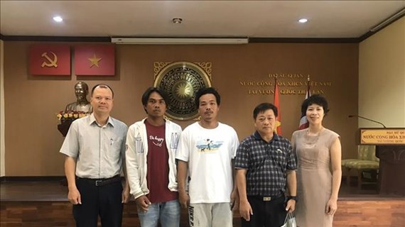 Le Vietnam reçoit deux pêcheurs sauvés dans le golfe de Thaïlande