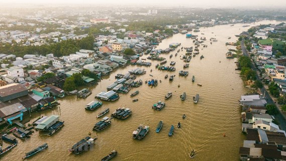 Marché flottant de Cai Rang - destination touristique majeure de la région du Nam Bô occidental
