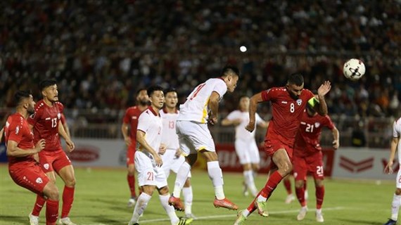 Football : le Vietnam bat l'Afghanistan 2 à 0 lors d'un match amical