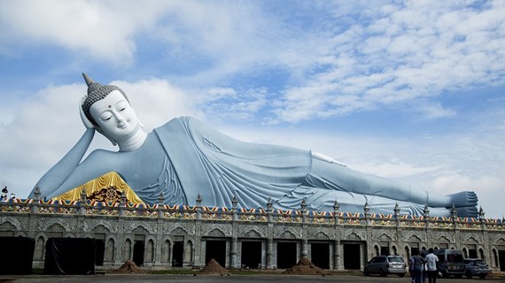 À la découverte de la pagode khmère avec la plus grande statue de Bouddha couché au Vietnam