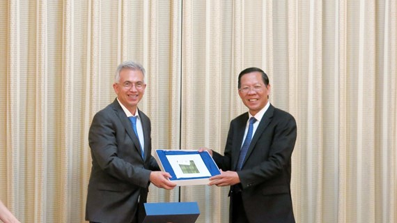 Ho Chi Minh-Ville et Francfort promeuvent les relations de coopération bilatérales