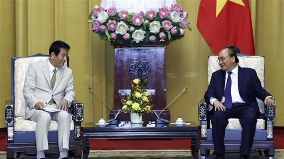 Le président Nguyen Xuan Phuc reçoit l'ancien ambassadeur spécial Vietnam-Japon, Sugi Ryotaro