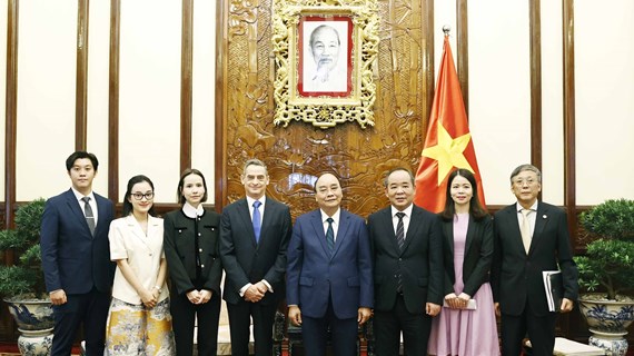 Le président Nguyen Xuan Phuc reçoit l'ambassadeur du Chili