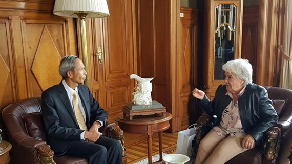 Promotion des relations d’amitié et de coopération Vietnam-Uruguay