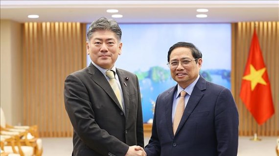 Le PM Pham Minh Chinh reçoit le ministre japonais de la Justice