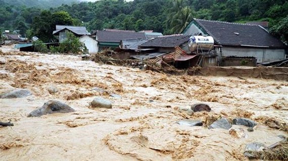 Des crues font huit morts dans les provinces de Nghe An et Ha Tinh