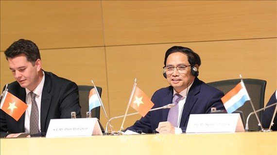 Le Premier ministre assiste à un Forum d’affaires Vietnam-Luxembourg