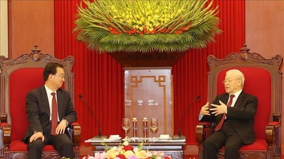 Le leader du PCV reçoit le secrétaire du Comité provincial du PCC du Yunnan (Chine)