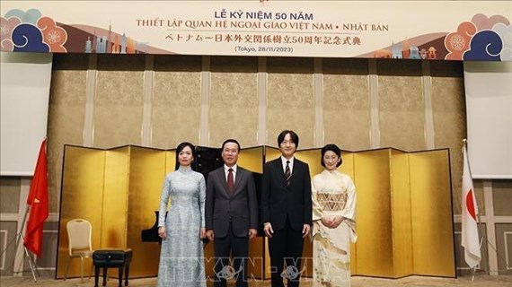 Le président assiste à la cérémonie pour  les 50 ans de relations Vietnam-Japon