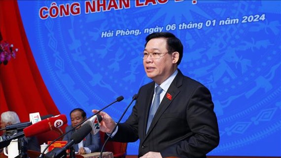 Le président de l'Assemblée nationale rencontre des électeurs de Hai Phong