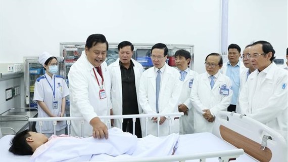 Le président Vo Van Thuong visite l’hôpital pédiatrique n°1 à Hô Chi Minh-Ville