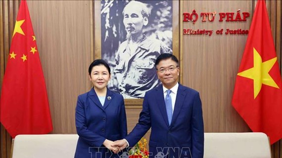 Le Vietnam et la Chine promeuvent la coopération juridique 