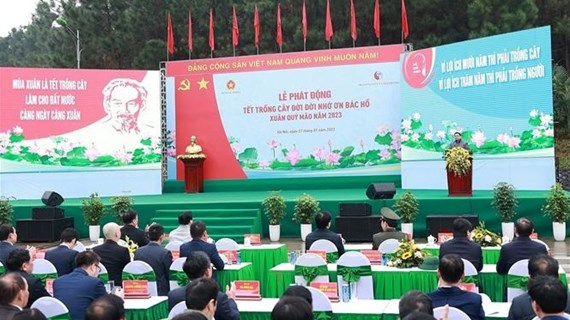 Le PM Pham Minh Chinh à la Fête de plantation d'arbres du Printemps 2023 là Hanoï