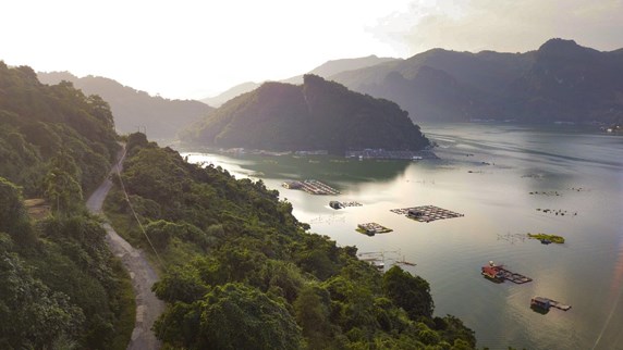 La beauté majestueuse et poétique du réservoir de Hoa Binh