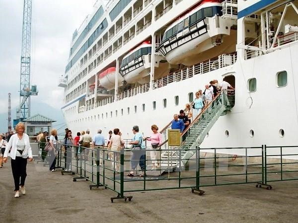 Tourisme : 40 paquebots jetteront l’ancre au port de Chan May en 2019 hinh anh 1