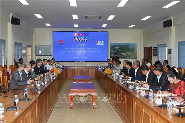 Le Vietnam et le Cambodge resserrent la cooperation dans l’information et la communication hinh anh 1