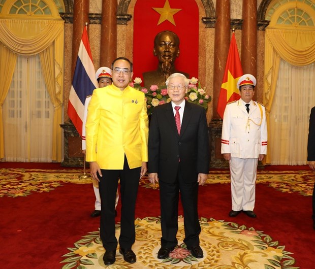Le president Nguyen Phu Trong recoit les ambassadeurs de differents pays hinh anh 1