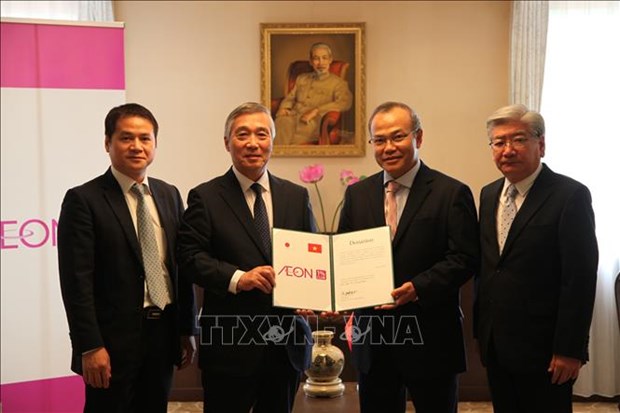 Le Fonds AEON 1% Club soutient les etudiants vietnamiens au Japon touches par le COVID-19 hinh anh 1