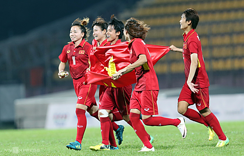 L’equipe de football feminin du Vietnam en tete de l’Asie du Sud-Est hinh anh 1