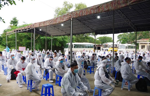Coronavirus : pres de 330 citoyens vietnamiens rapatries de l’Angola hinh anh 1