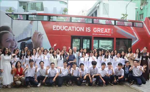 Le Parcours de l’education et de la technologie au Royaume-Uni fait escale a Da Nang hinh anh 1