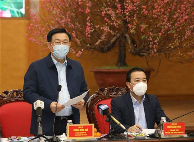 COVID-19 : Hanoi recherche rapidement les cas contacts des infectes hinh anh 1