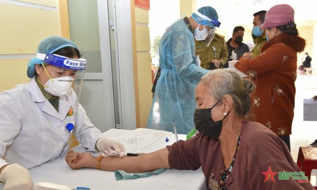 Vietnam-Laos : consultation medicale gratuites pour des minorites ethniques des zones frontalieres hinh anh 1