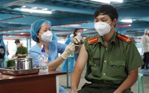 Ho Chi Minh-Ville enterine une nouvelle strategie de lutte anti-COVID hinh anh 1