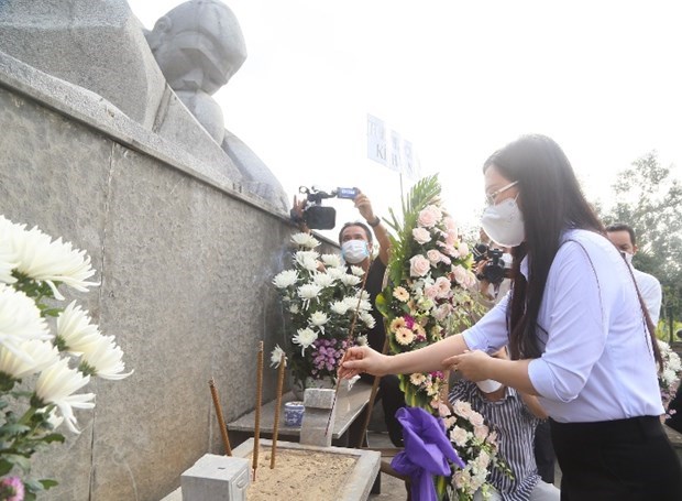 Quang Ngai : commemoration des 54 ans du massacre de Son My hinh anh 1