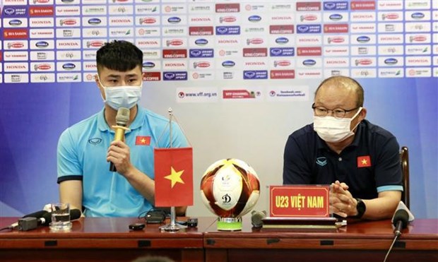 Des matches amicaux entre le Vietnam et la R. de Coree pour se preparer aux SEA Games 31 hinh anh 1