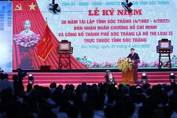 Le PM Pham Minh Chinh a la celebration du 30e anniversaire de refondation de Soc Trang hinh anh 1
