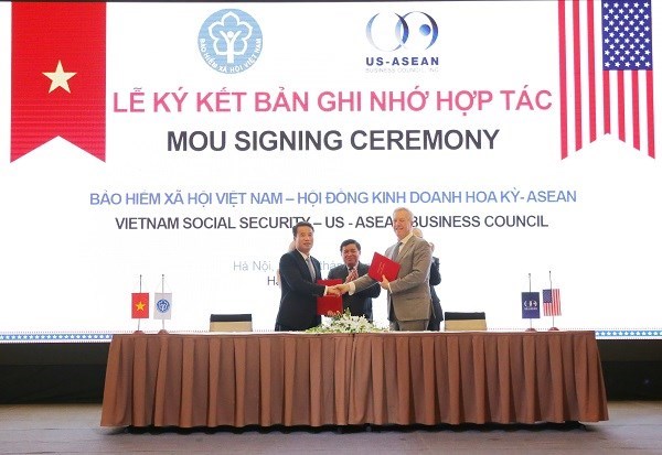 Le Vietnam et les Etats-Unis signent un protocole d’accord de cooperation dans l'assurance maladie hinh anh 1