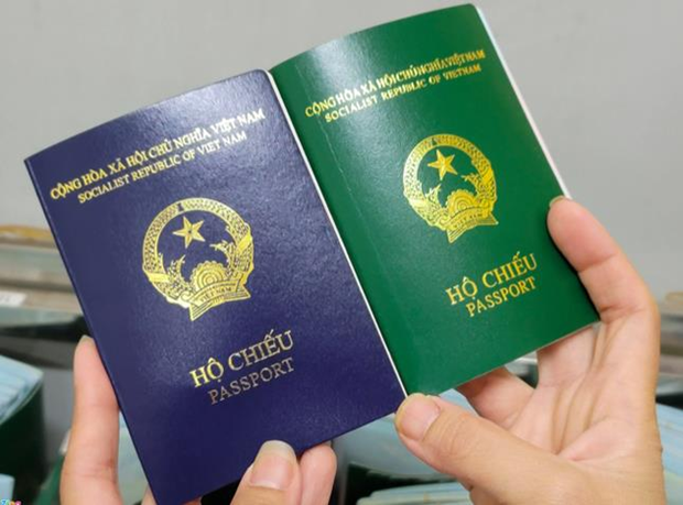 L'ambassade du Vietnam en R. tcheque note le lieu de naissance dans le nouveau passeport hinh anh 1