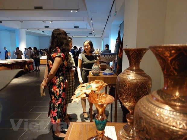 L’art millenaire de l'Iran s'expose au Musee d’ethnologie de Hanoi hinh anh 2