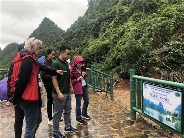 Des experts reevaluent des sites du geoparc mondial UNESCO Non Nuoc Cao Bang hinh anh 1